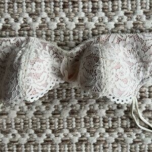 Lace and Mesh Cream Bra